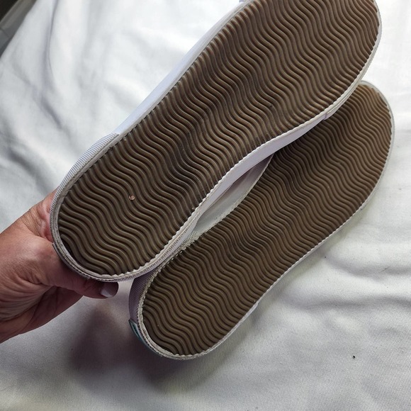 Jack Rogers Carter Burgundy Red Suede Sneakers Size 6 Like New - Picture 10 of 10